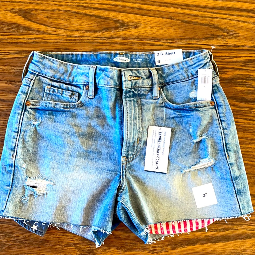 NWT. Old Navy O.G. Shorts. Size 6, 3 inch inseam. Brand new, never been worn.